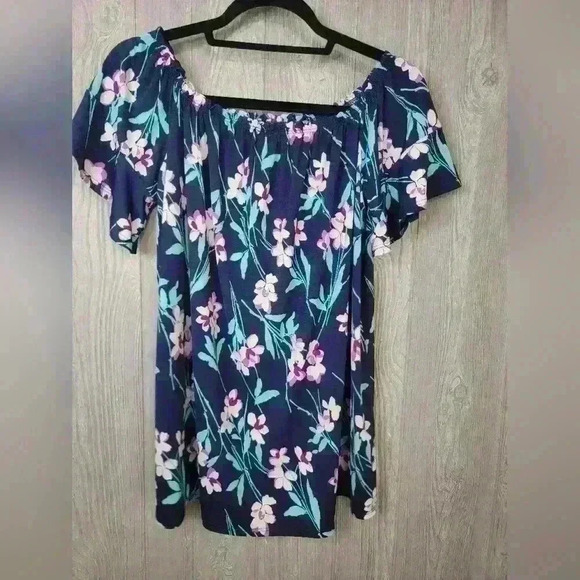 Hemish USA off the shoulder navy floral blouse. Size large poly/spandex blend - Picture 1 of 4